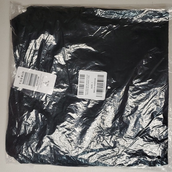 ❤️NWT VINTAGE TORRID CAMI - BLACK WOVEN EYELET SWING TANK - PLUS SIZE - Picture 7 of 14